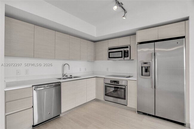Building Photo - 4250 Biscayne Blvd