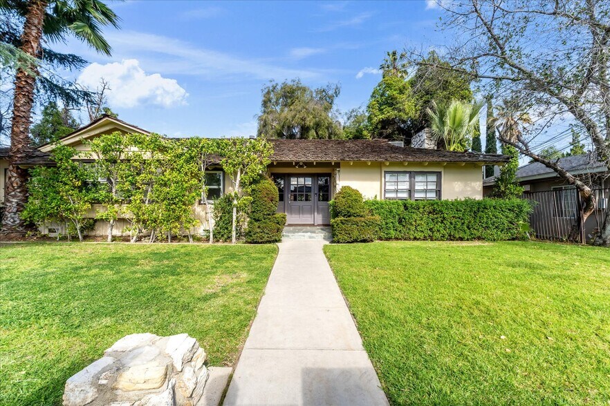 Building Photo - 16553 Hartsook St