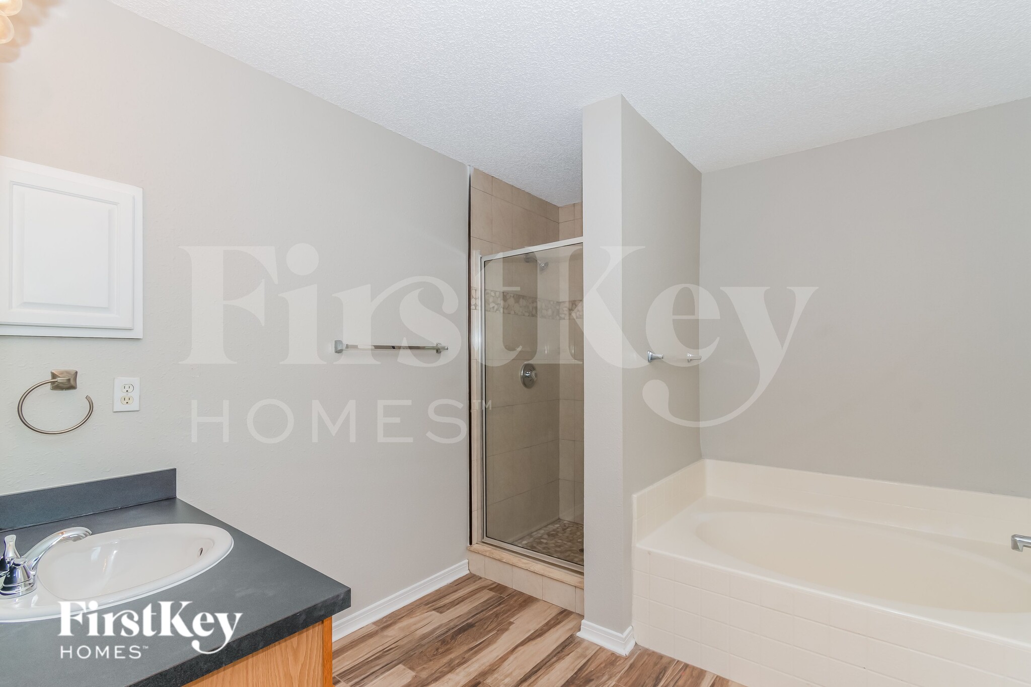 Building Photo - 9759 Redbird Creek Dr S