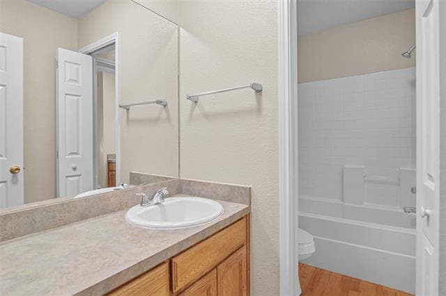 Building Photo - 2549 E Renfro St