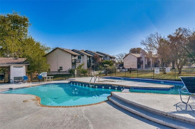 Building Photo - 1815 River Crossing Cir