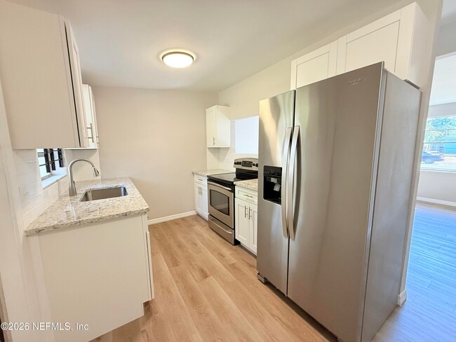 Building Photo - 1033 Ake Ln