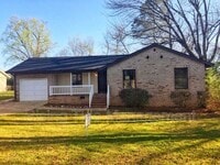 Building Photo - 731 7th Way