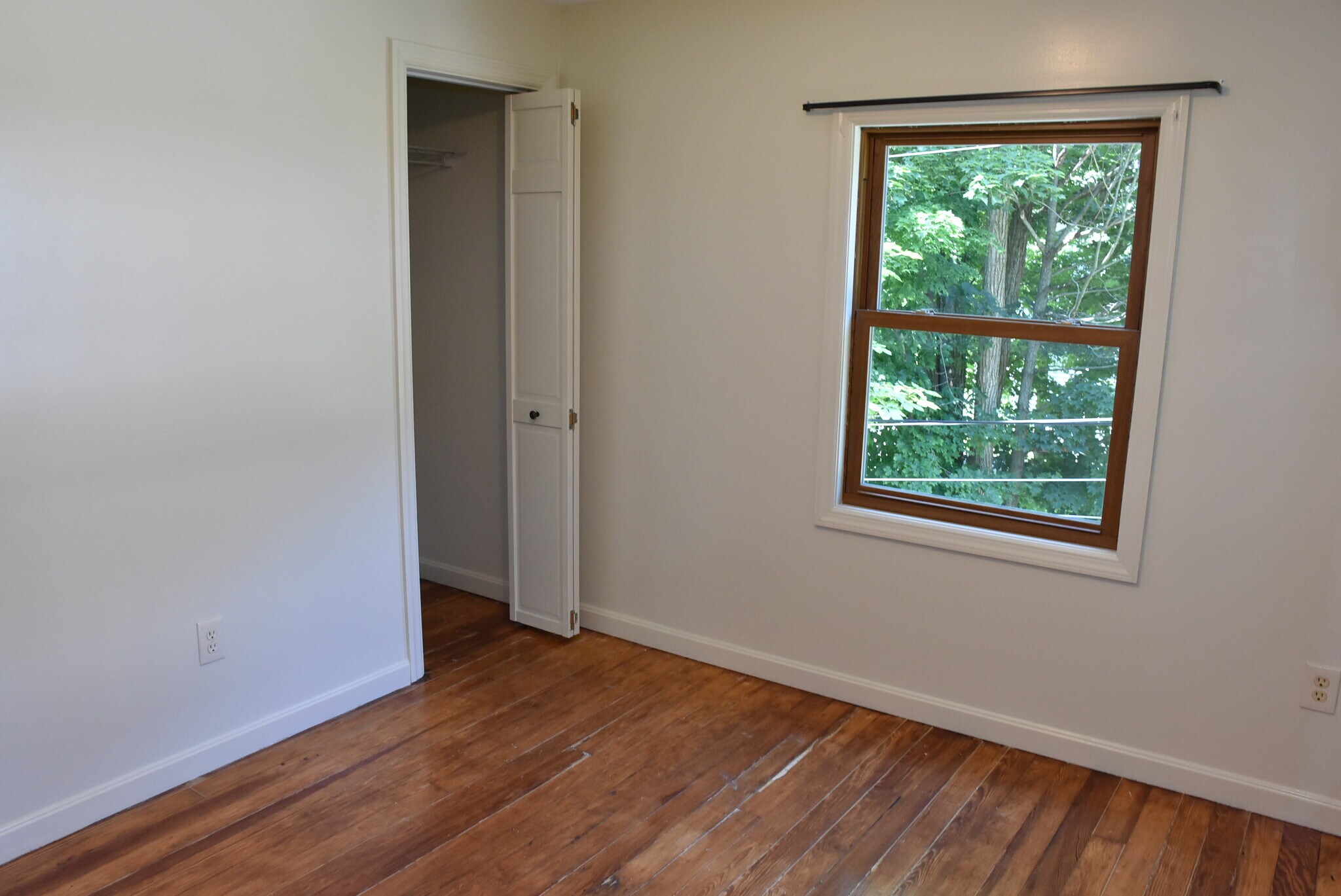 Building Photo - 539 North St