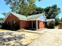 Building Photo - 3/2 No carpet & Fenced yard off Old Waynes...