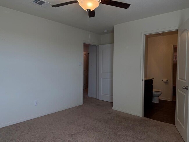 Building Photo - 709 Yearwood Ln