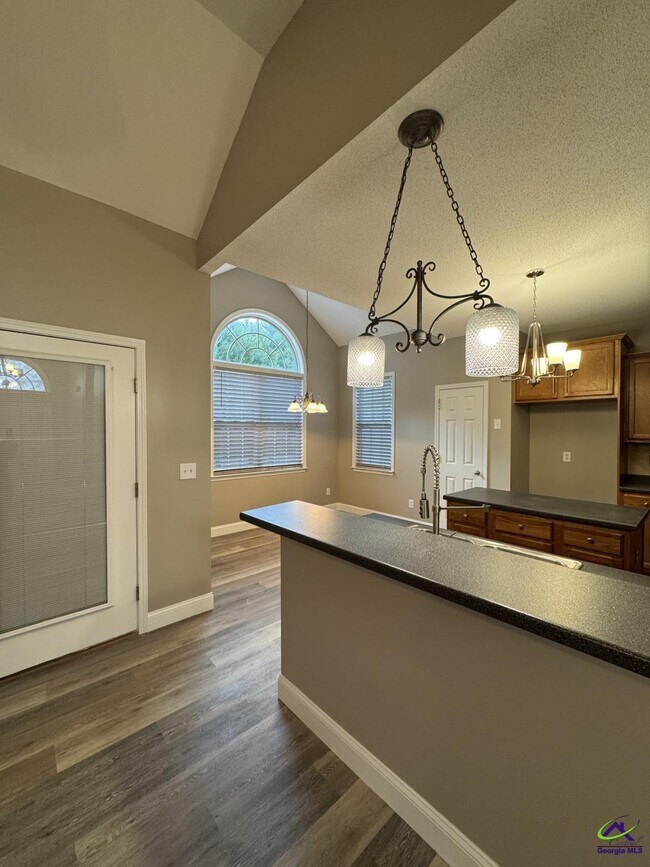 Building Photo - 106 Daventry Ln