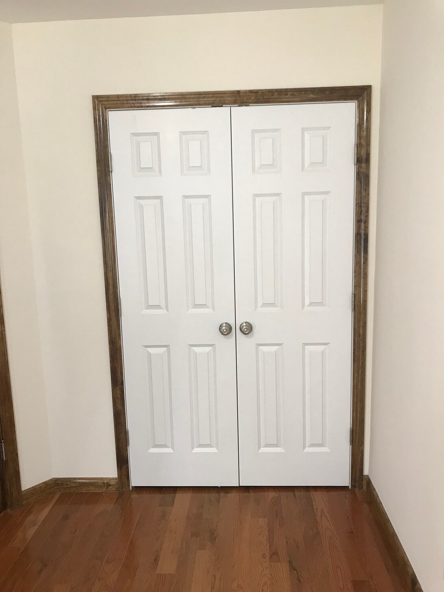 Building Photo - 405 W 263rd St