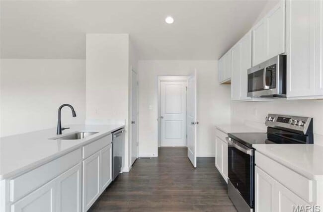 Building Photo - 408 Honor Hill Dr