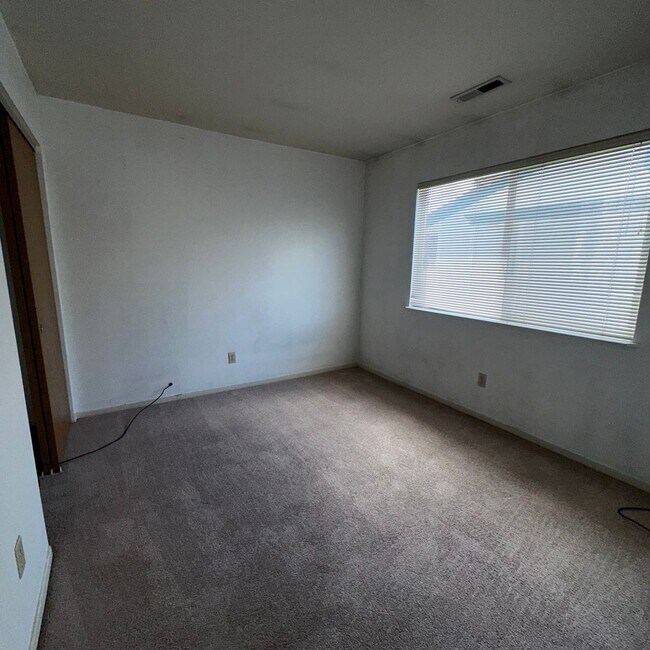 Building Photo - 2661 Sycamore Glen Dr