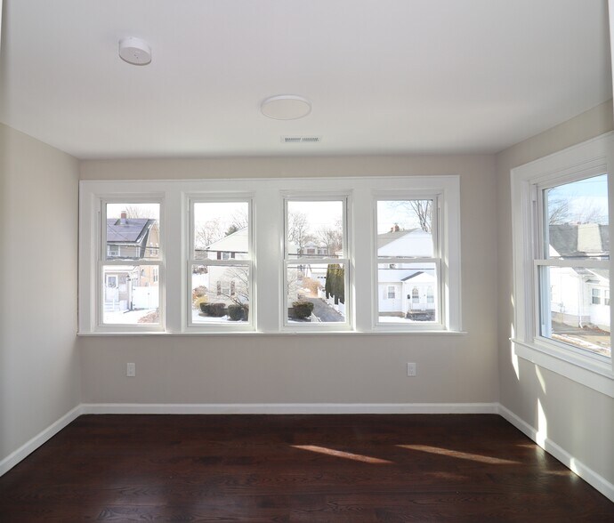 sun room attacched to Bedroom 1 - 356 Beechmont Ave