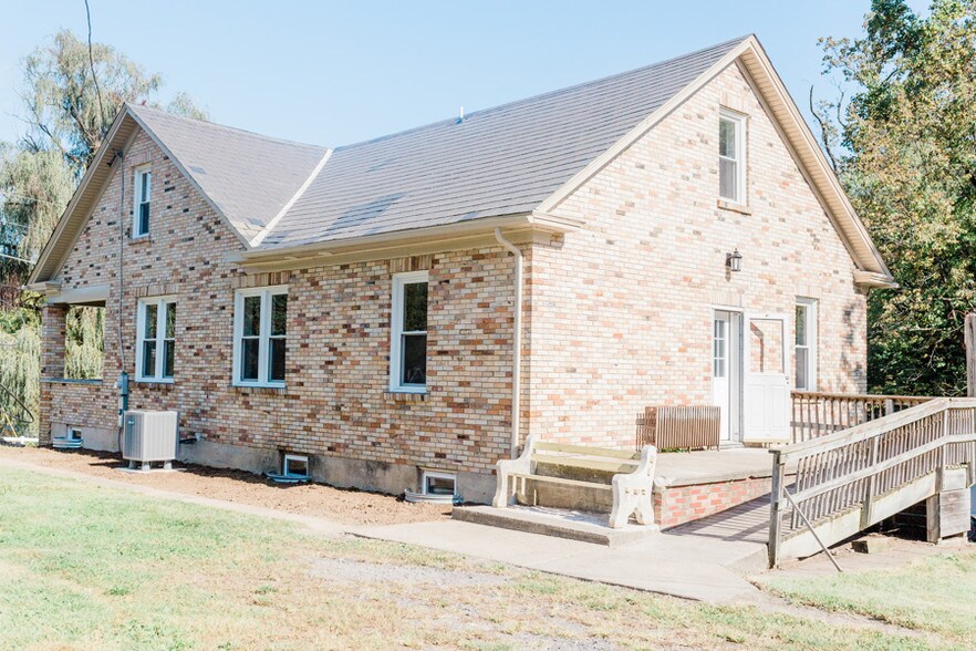 Building Photo - 1264 Church Rd