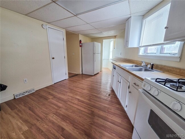 Building Photo - 38 N Main St