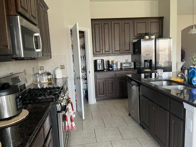 Building Photo - 3608 Lunet Ring Way