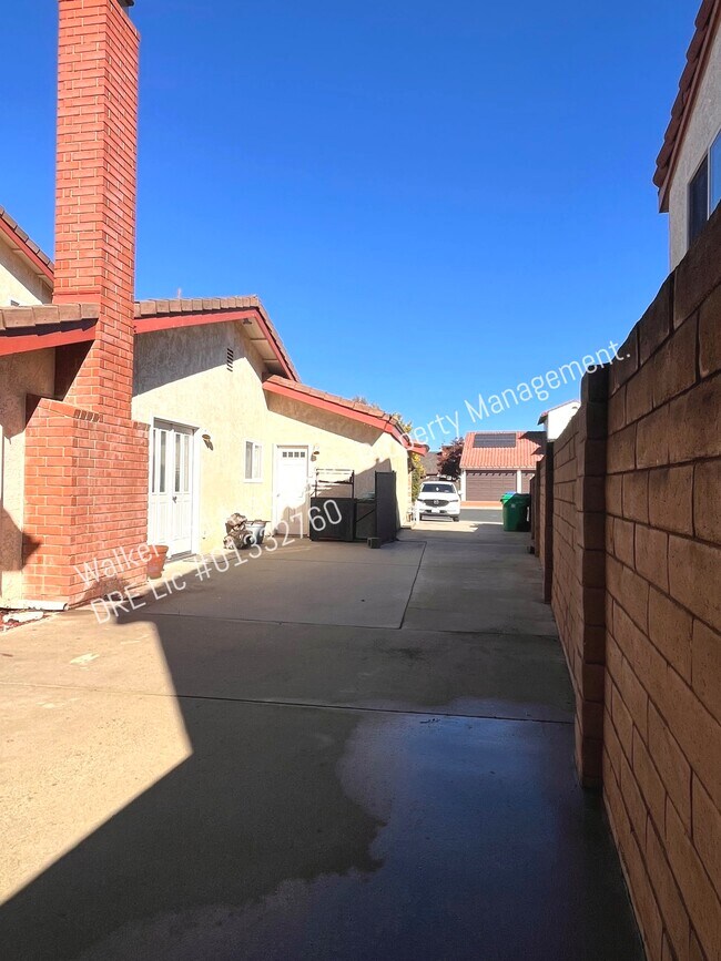 Building Photo - 1506 Jeffrey Ct