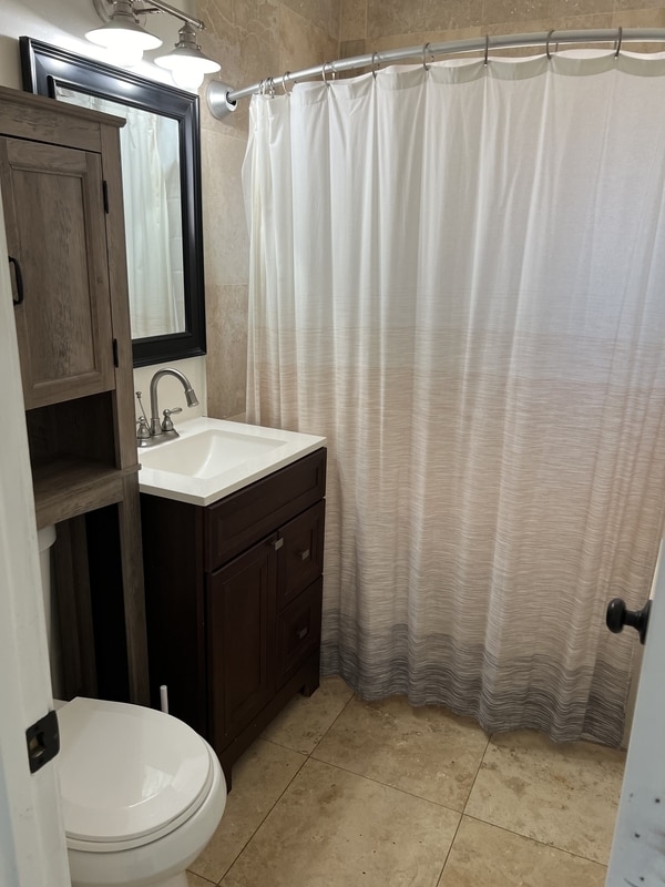 Building Photo - 8557 Paseo Dr