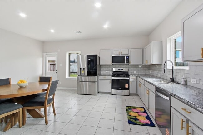 Building Photo - 2429 Palisade Crst Dr