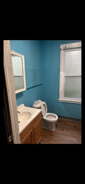 Building Photo - 2083 W 81st St