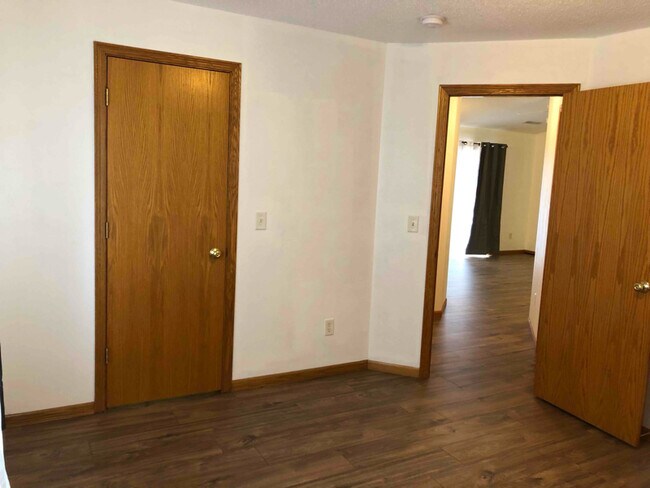 Building Photo - 2707 Triple Crown Ln