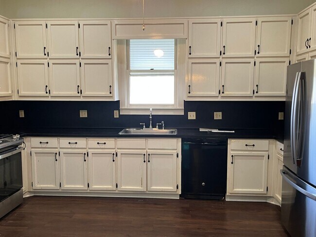 Building Photo - Open House Available 1/30/26 @5:30PM Until 6PM Charming 3-Bedroom Home with Multiple Fireplaces i...