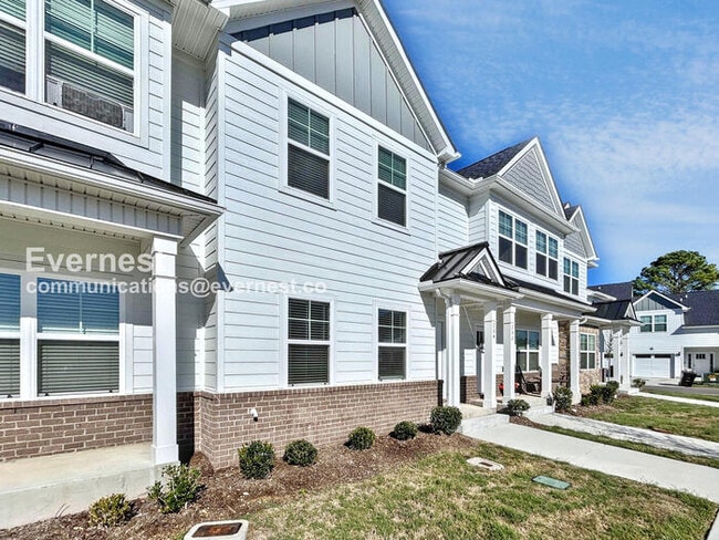 Building Photo - 204 Ansley Wy