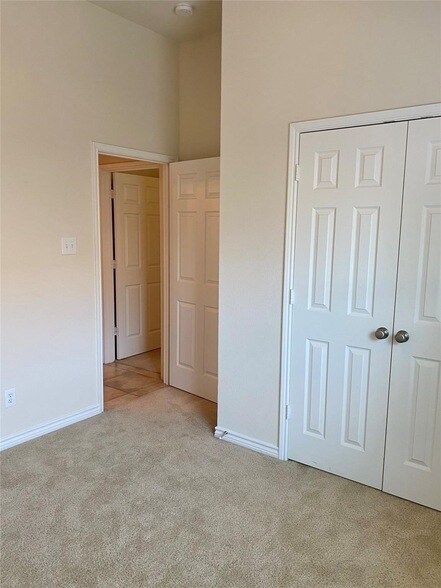 Building Photo - 3605 Chapel Hill Lane