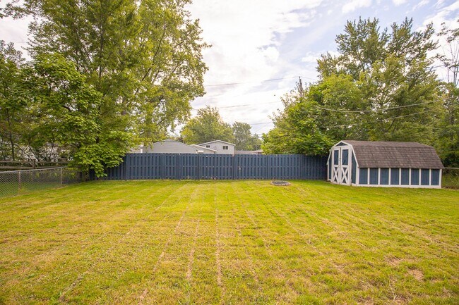 Building Photo - 763 Bridle Ln