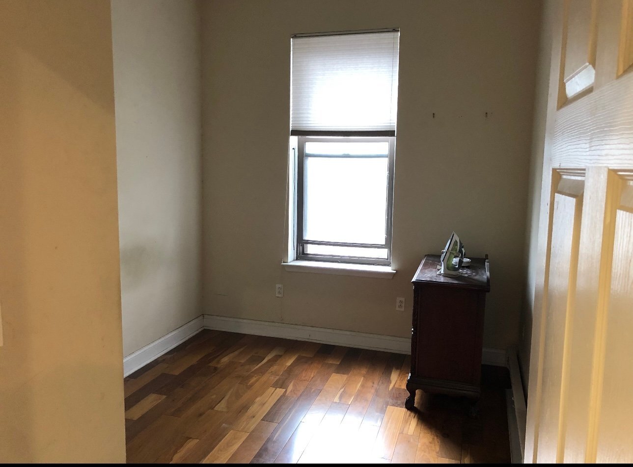 Building Photo - 1525 W Girard Ave