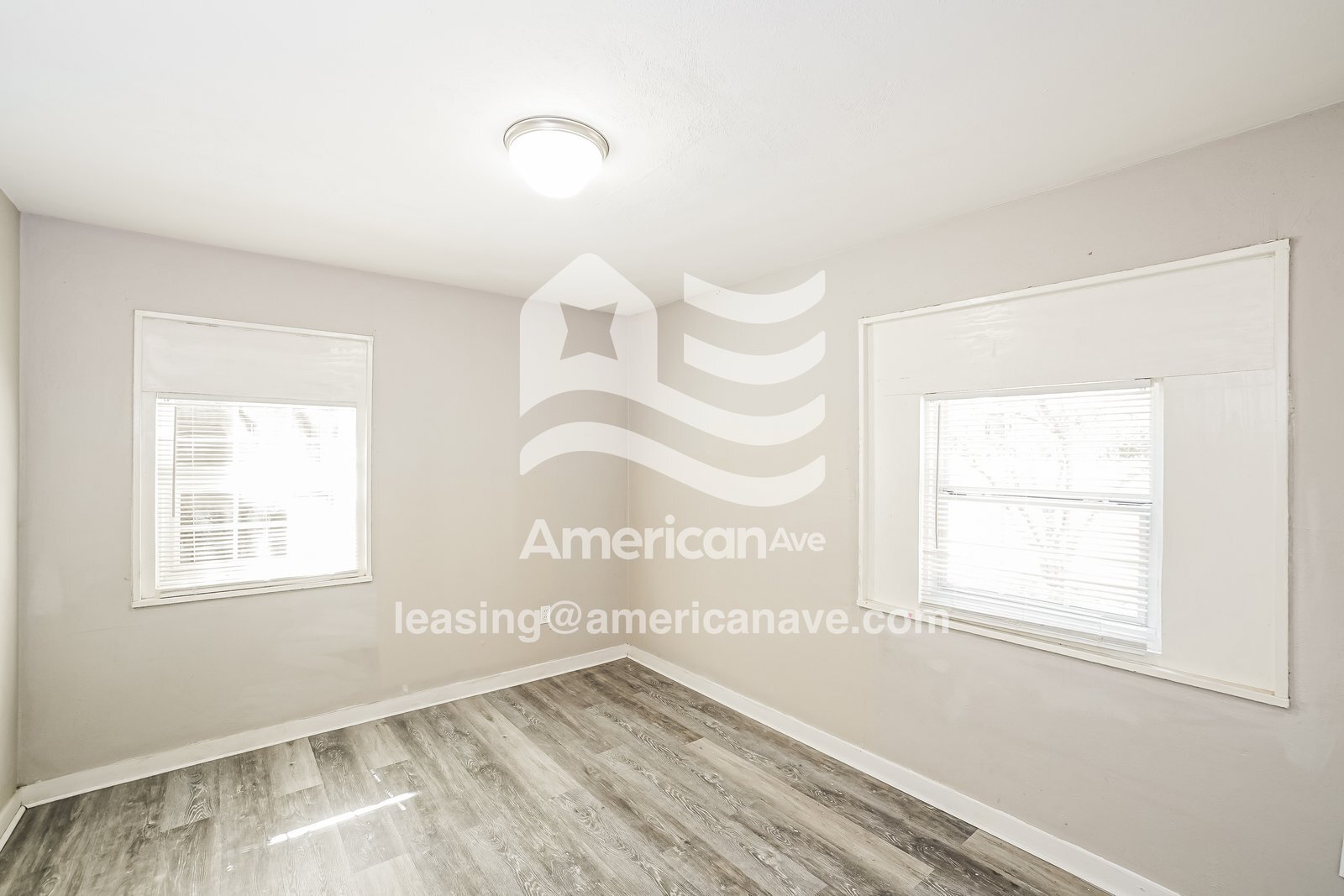 Building Photo - 2952 Woodside Dr