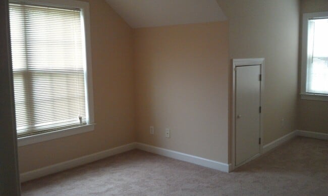 Building Photo - PERR319