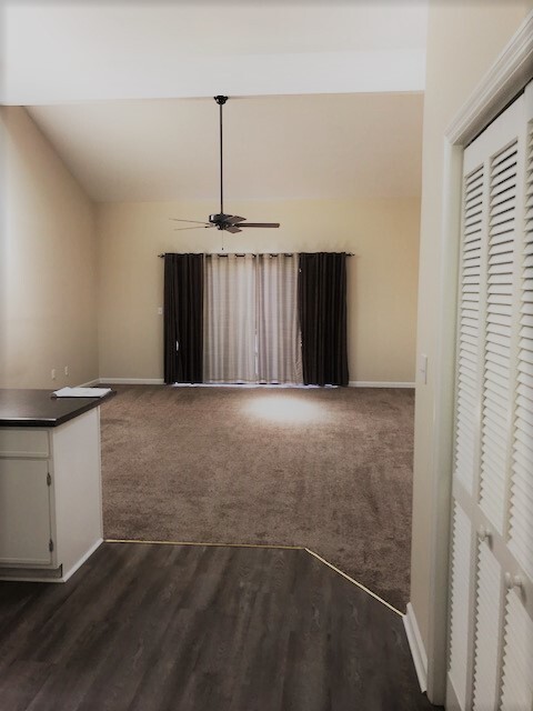 Building Photo - Golf Colony Unit 13E - STUDIO