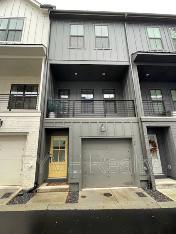 Primary Photo - 194 Chestnut Cir