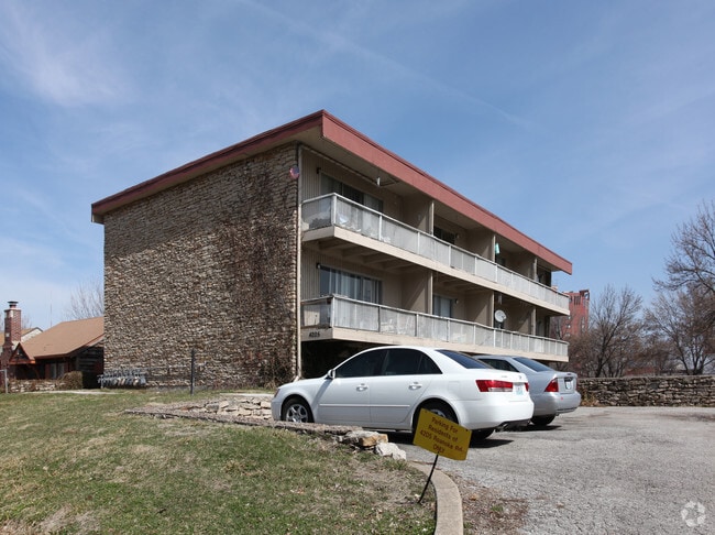 Primary Photo - 4205 Roanoke Rd