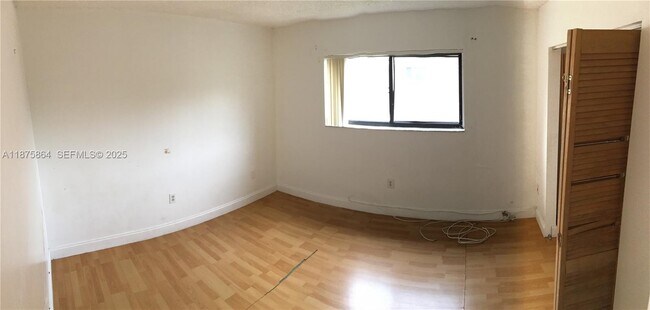 Building Photo - 5825 W 25th Ct