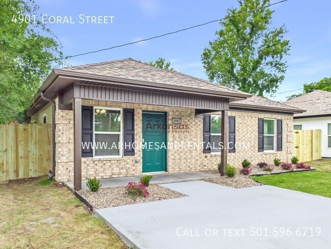 Building Photo - 4901 Coral St
