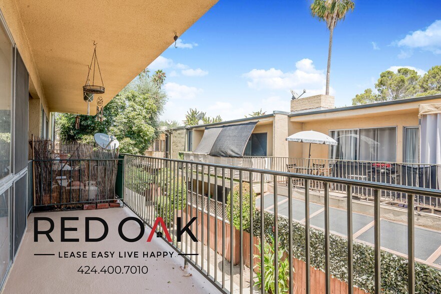 Building Photo - 15101 Magnolia Blvd