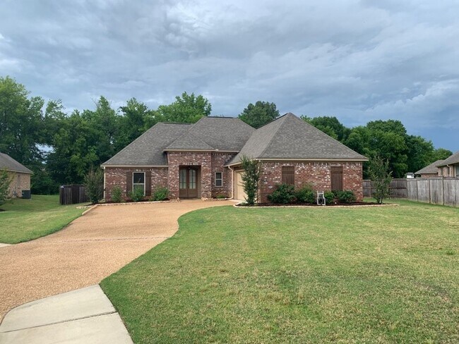 Building Photo - Beautiful Home Available in Providence of Madison County!