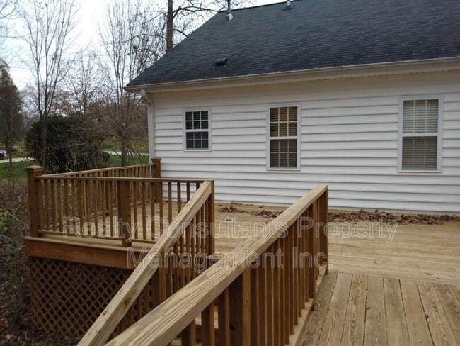 Building Photo - 7106 Holly Glen Ct