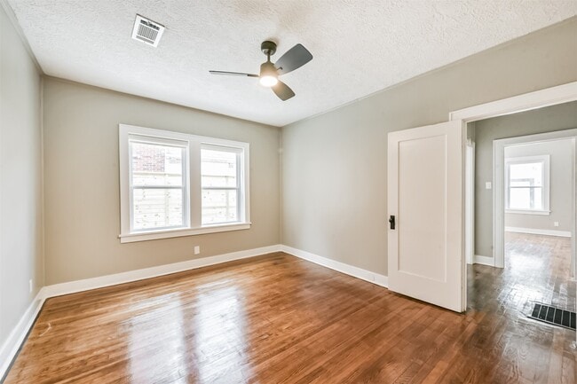 Building Photo - 2606 Oakdale St