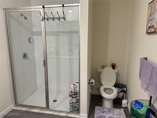 Building Photo - 2515 SW 2nd Terrace