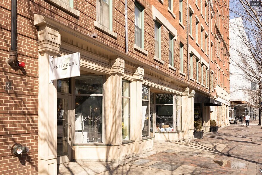 Building Photo - 1661-1663 Washington St. Unit 205
