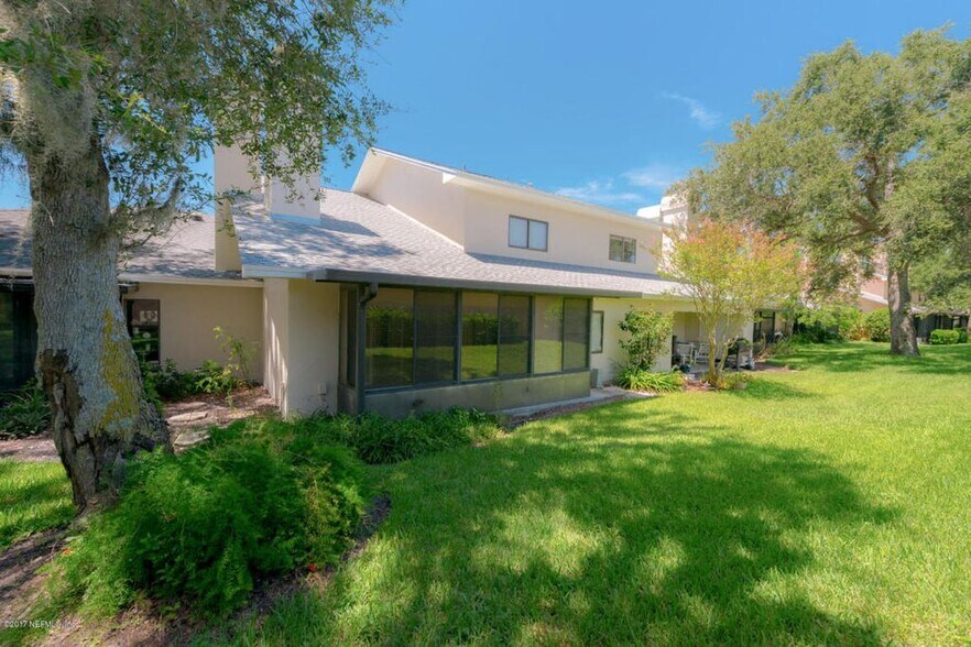 Backyard/Florida Room - 172 La Pasada Cir S