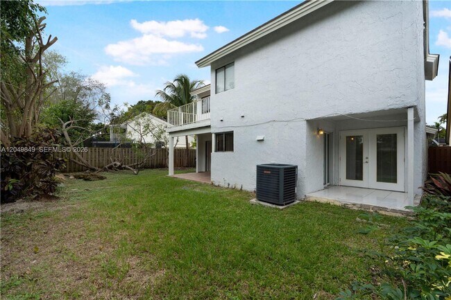 Building Photo - 9587 SW 148th Ave