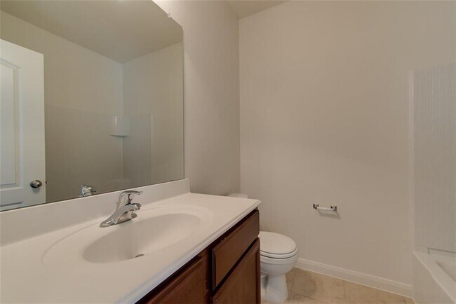 Building Photo - 13033 Tobin Dr