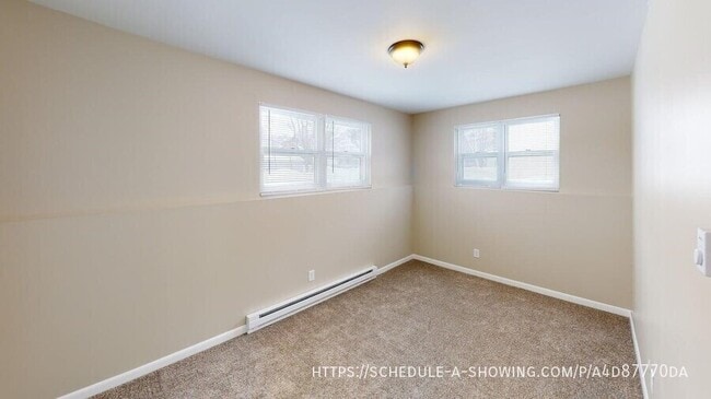 Building Photo - 406 E Park St