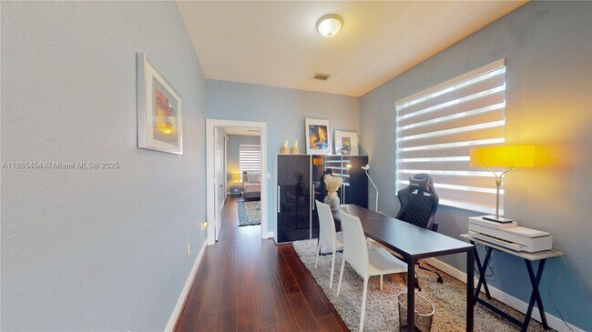 Building Photo - 5092 SW 173rd Ave