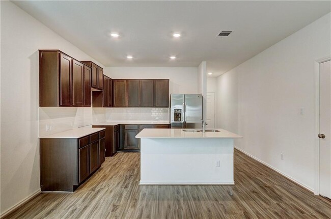 Building Photo - 5829 Bellissima Way