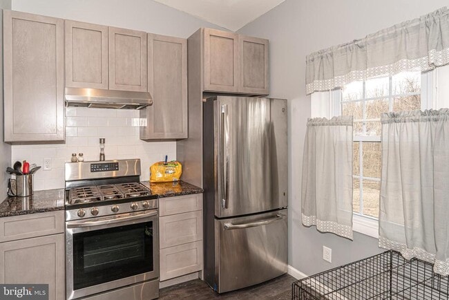 Building Photo - 801 Bethel Ave