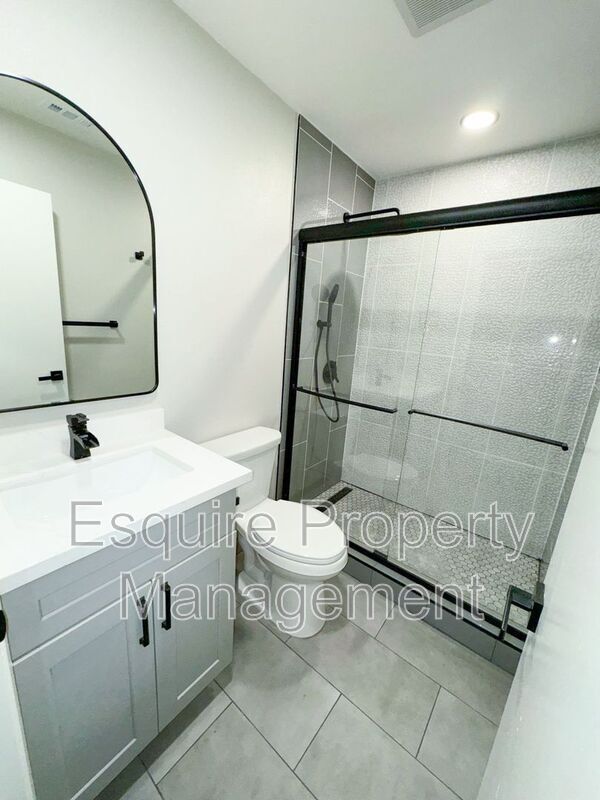 Building Photo - 1630 Helm Dr