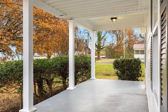 Building Photo - 1531 Wilson Rd